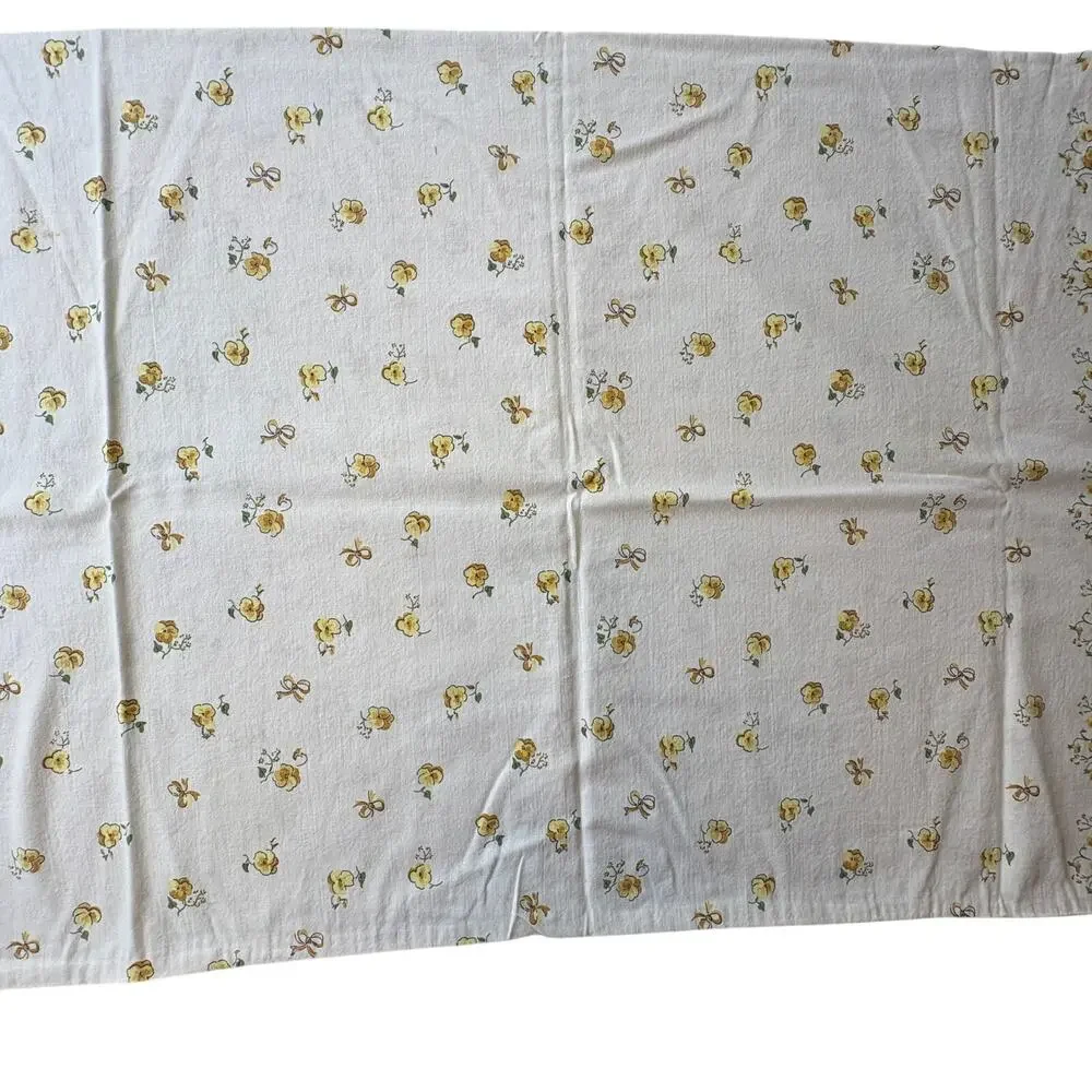Set 2 Vintage Yellow Rose Floral Pillowcases 1960s 1970s Pair